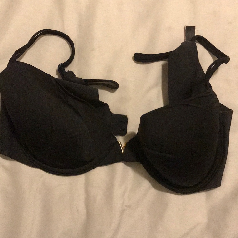 Victoria’s Secret Black T Shirt Bra